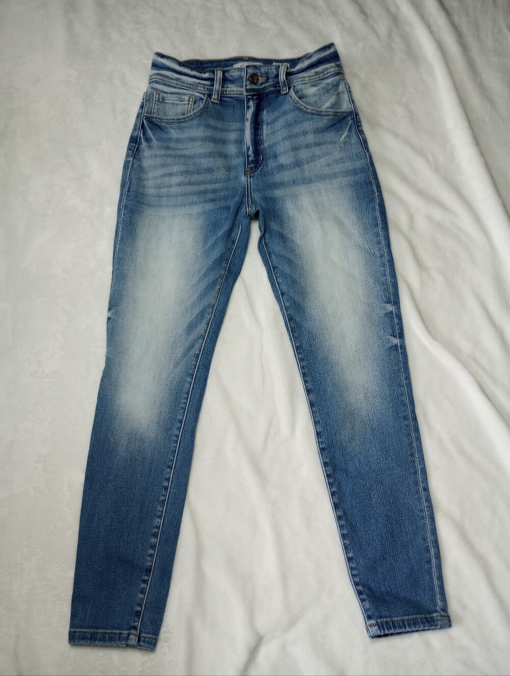 KanCan Signature Kurvy Ultra High Rise Ankle Skinny Jeans Light Wash Denim Pants